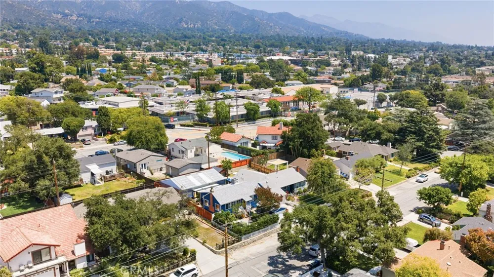 3427 encinal Street La Crescenta, CA 91214