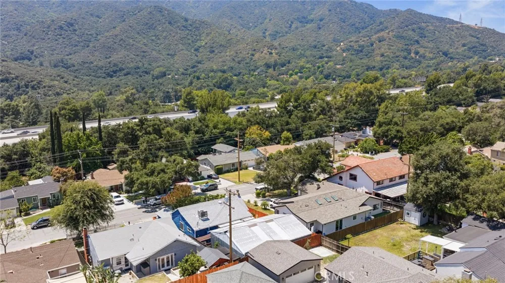 3427 encinal Street La Crescenta, CA 91214