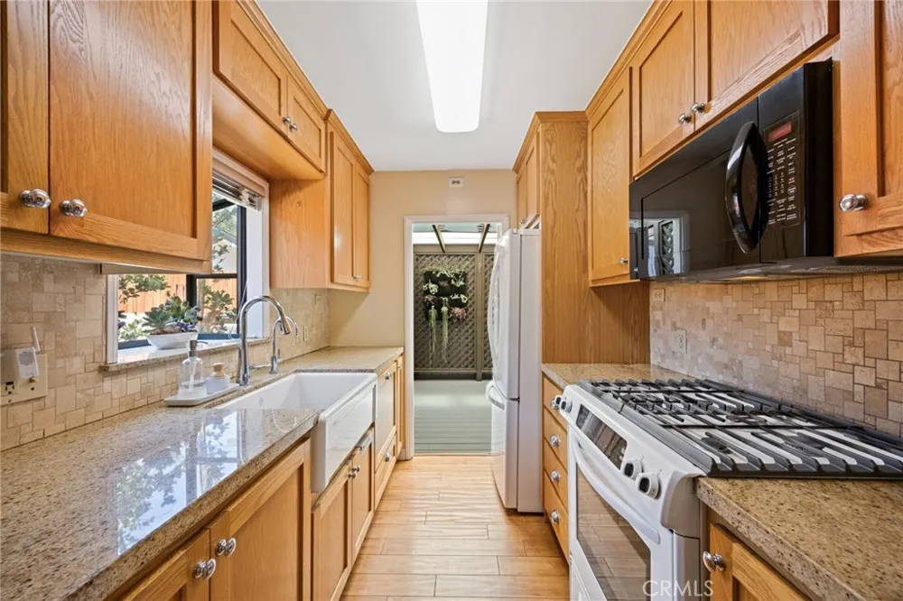 3427 encinal Street La Crescenta, CA 91214