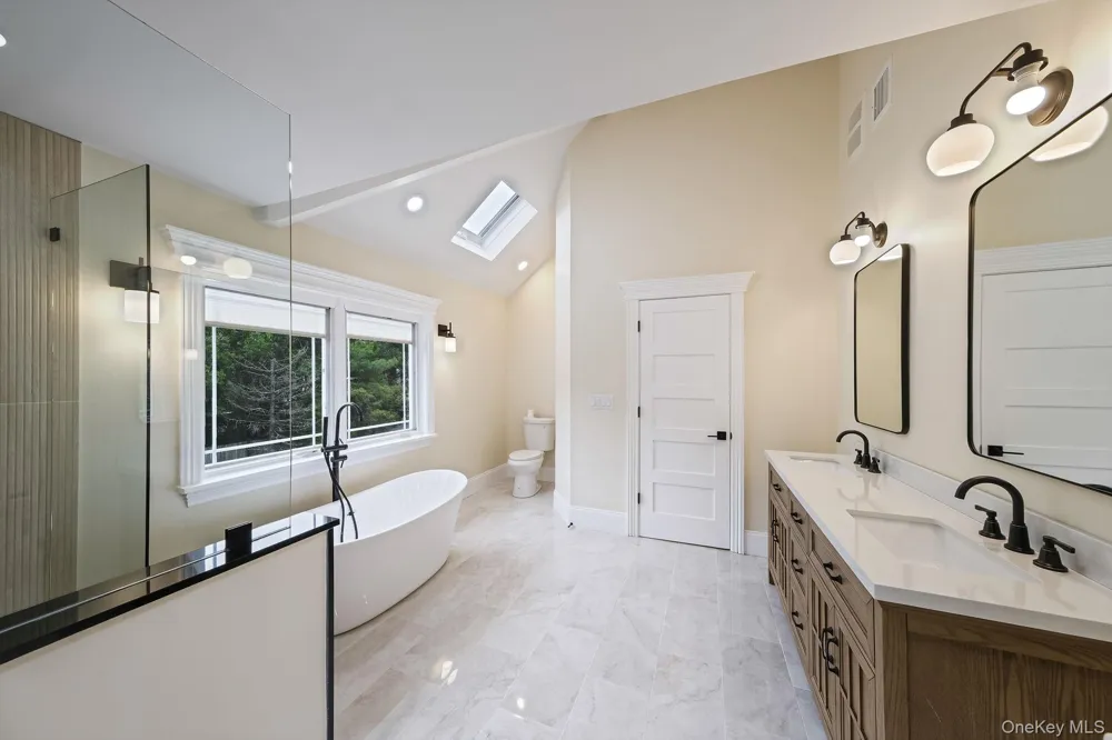 6 Robert Court Center Moriches, NY 11934