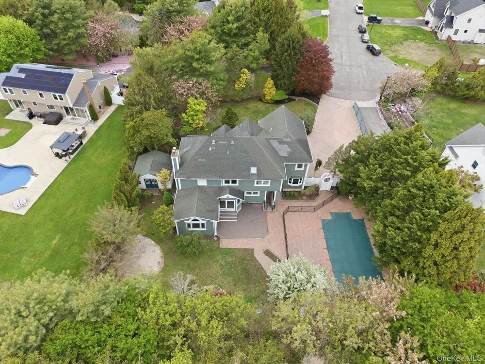 6 Robert Court Center Moriches, NY 11934