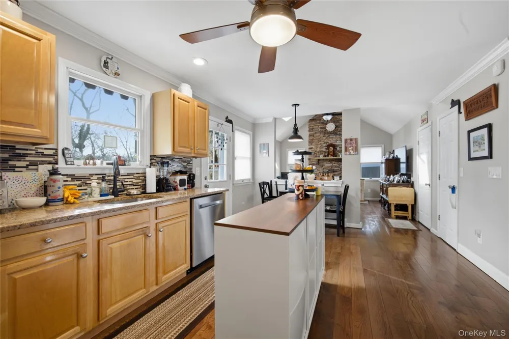 38 Elizabeth Drive Wading River, NY 11792