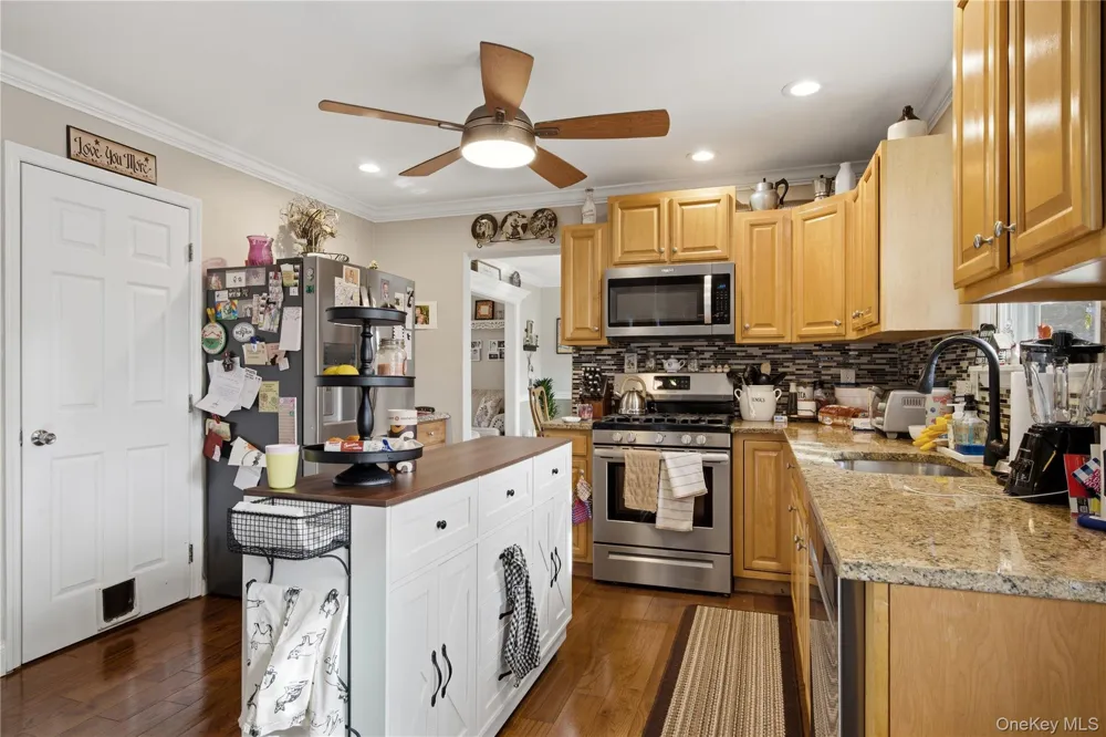 38 Elizabeth Drive Wading River, NY 11792