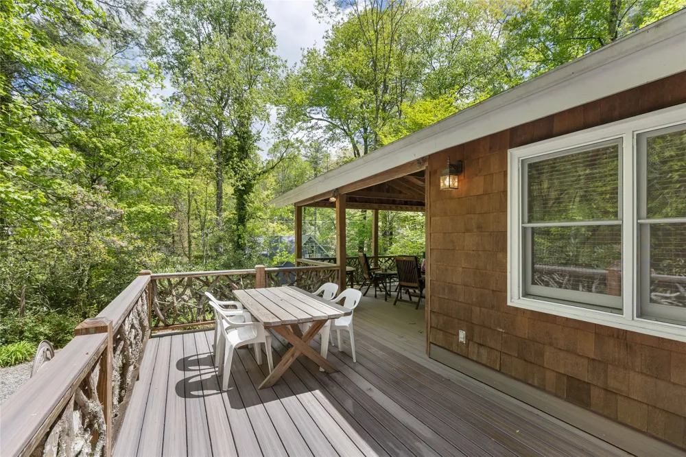 477 Lance Road Cashiers, NC 28717