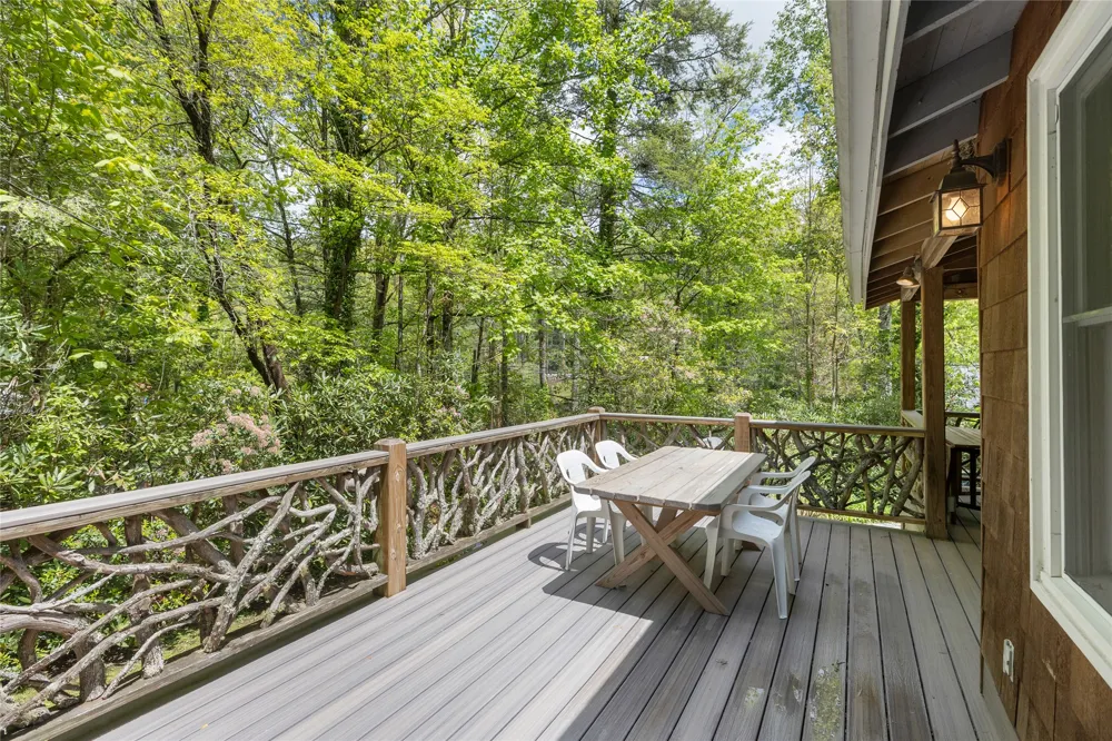 477 Lance Road Cashiers, NC 28717