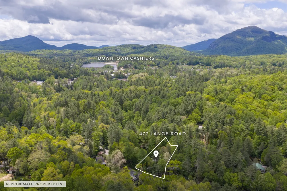 477 Lance Road Cashiers, NC 28717
