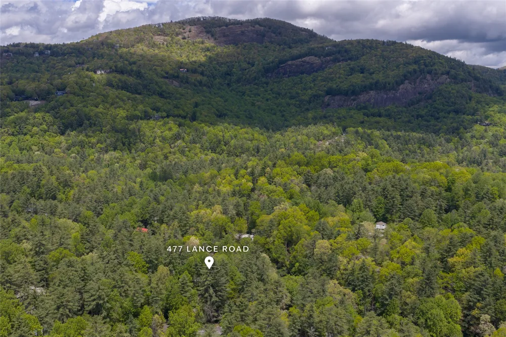 477 Lance Road Cashiers, NC 28717