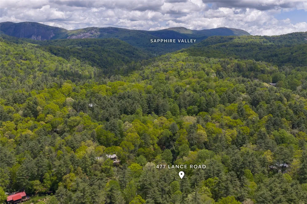 477 Lance Road Cashiers, NC 28717