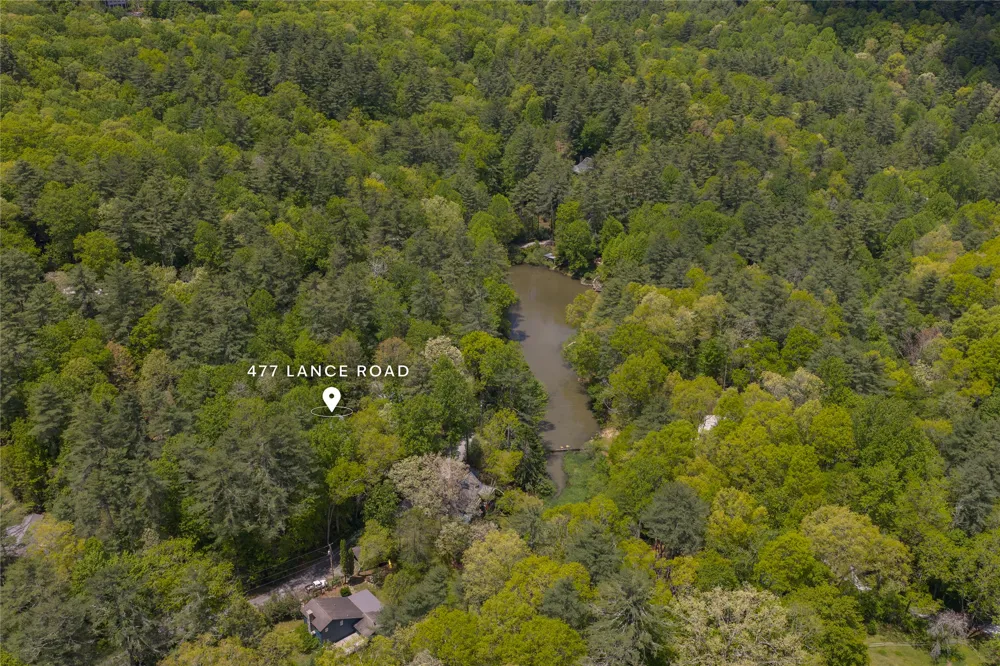 477 Lance Road Cashiers, NC 28717