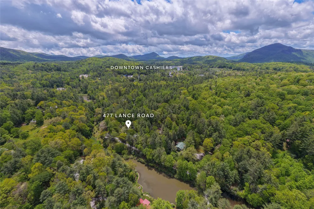 477 Lance Road Cashiers, NC 28717