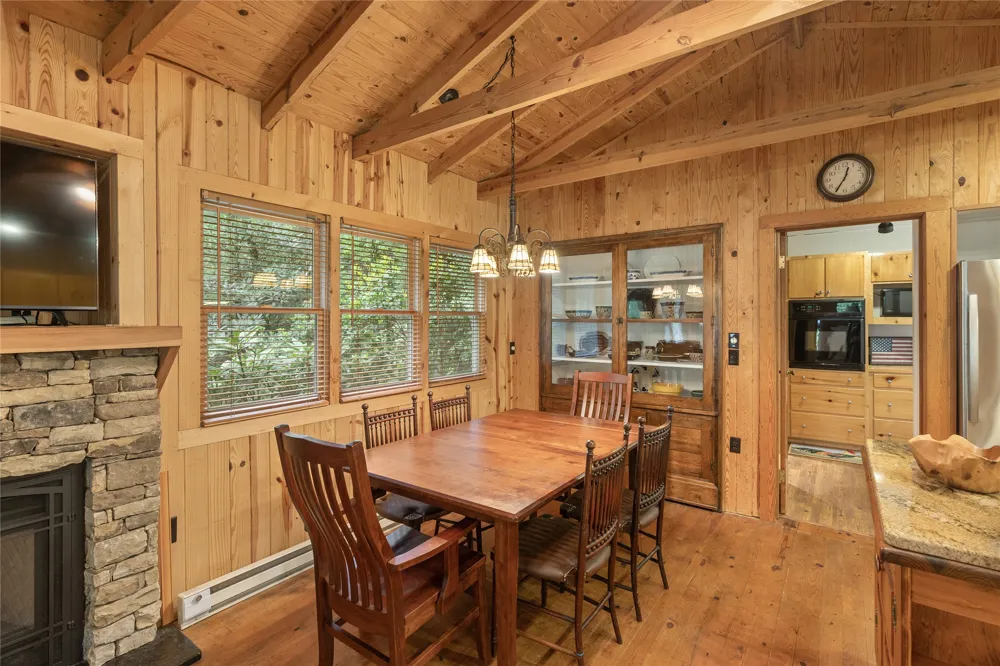 477 Lance Road Cashiers, NC 28717