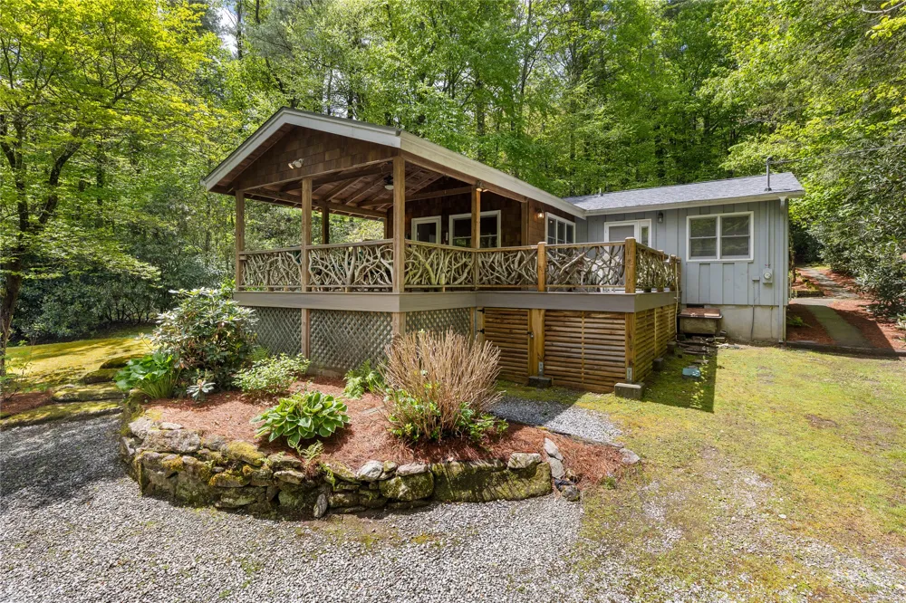 477 Lance Road Cashiers, NC 28717