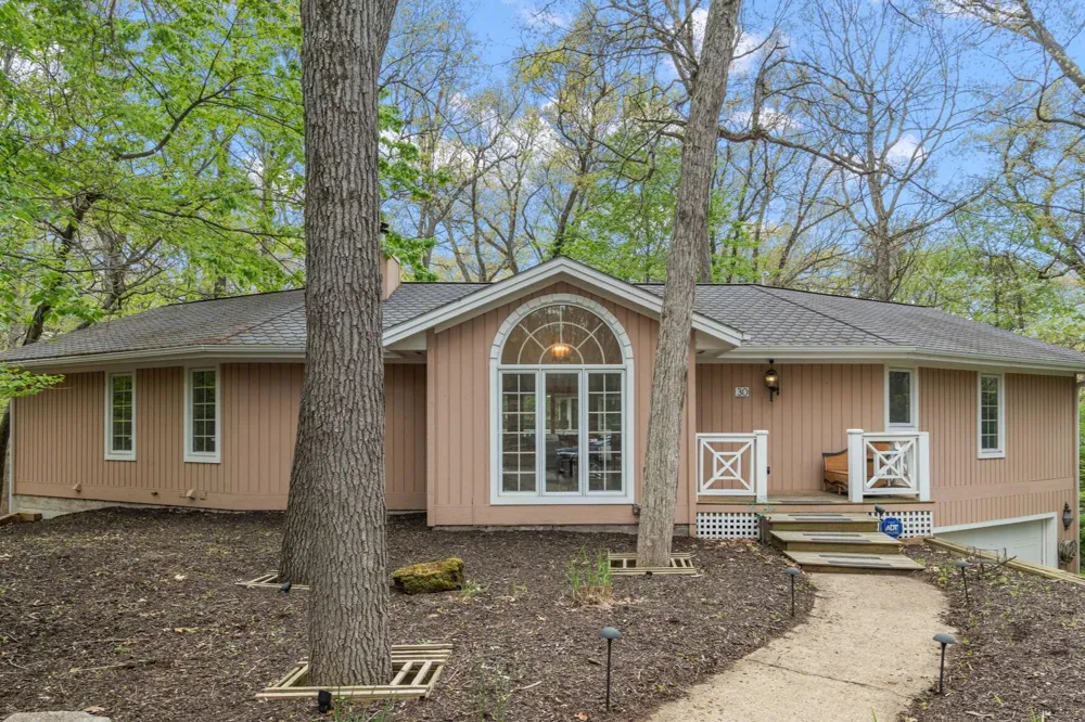 30 Briarwood Trail New Buffalo Township, MI 49117