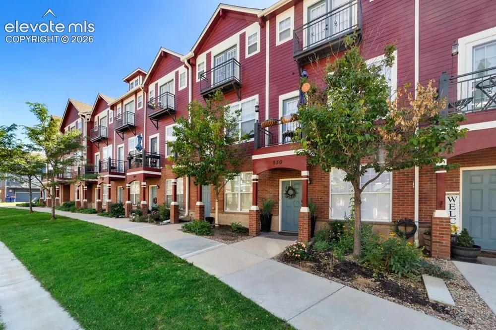 846 Victoria Ridge Point Colorado Springs, CO 80903