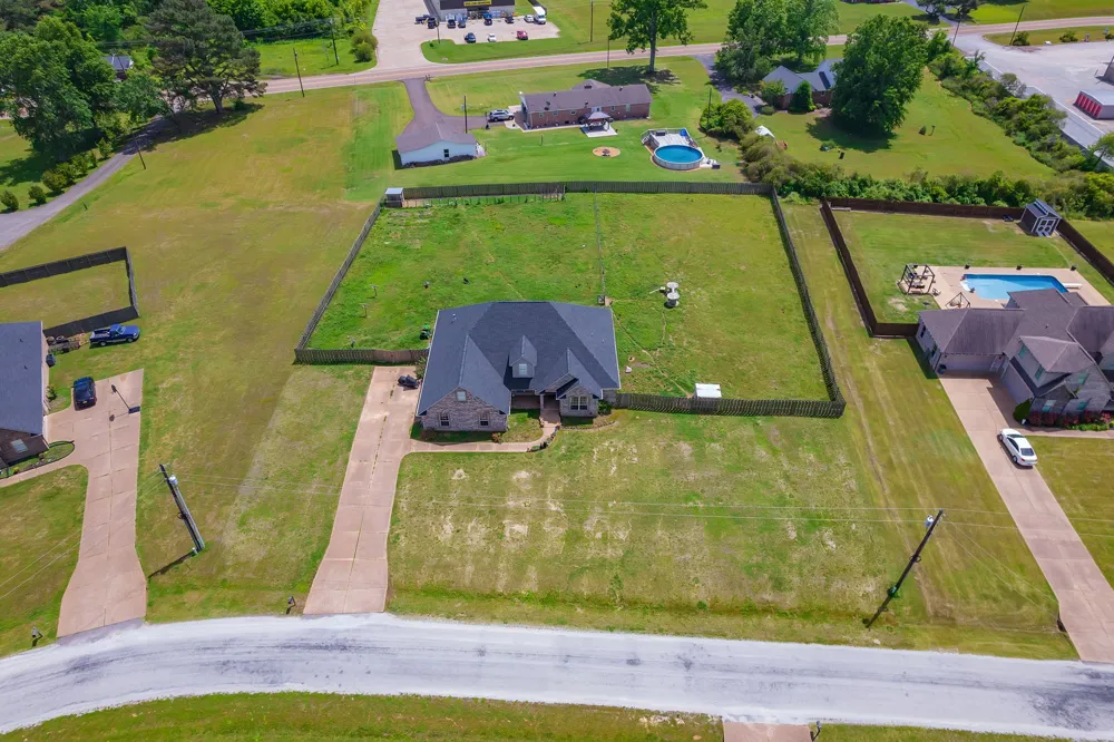 100 Mary Kate Ln Henderson, TN 38340