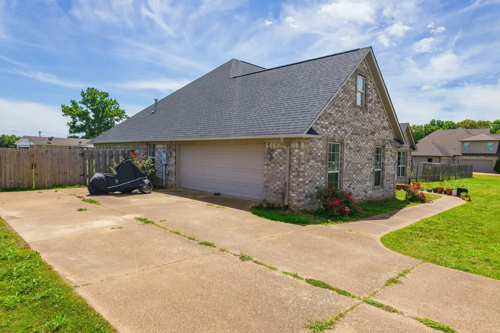 100 Mary Kate Ln Henderson, TN 38340