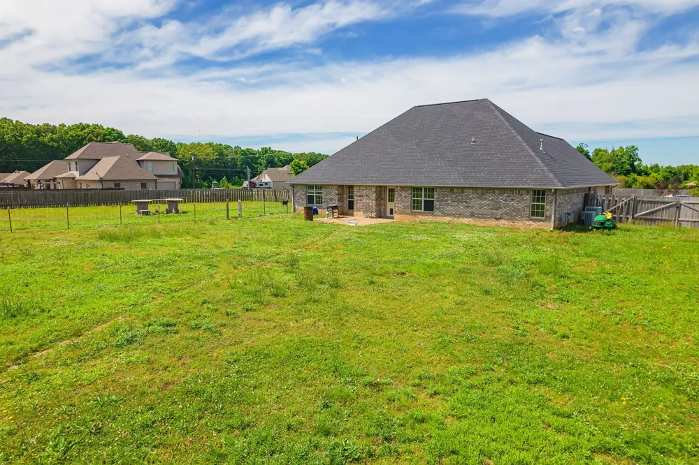 100 Mary Kate Ln Henderson, TN 38340