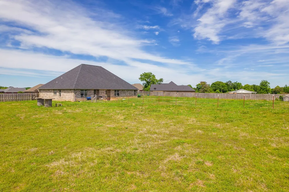 100 Mary Kate Ln Henderson, TN 38340