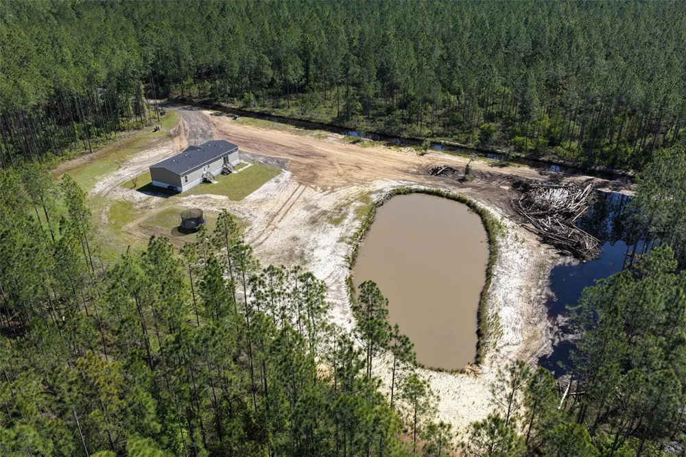 15539 COUNTY RD 305 Bunnell, FL 32110