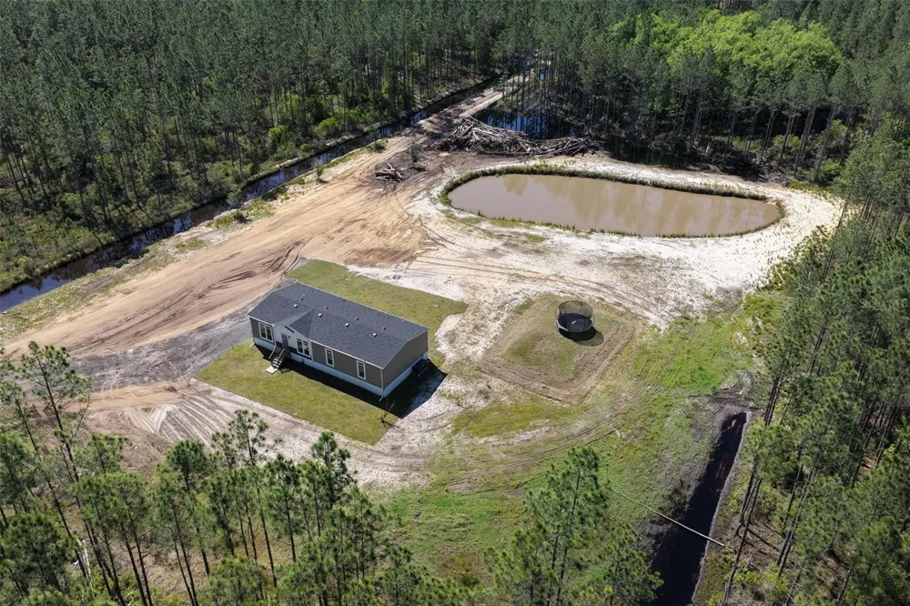 15539 COUNTY RD 305 Bunnell, FL 32110