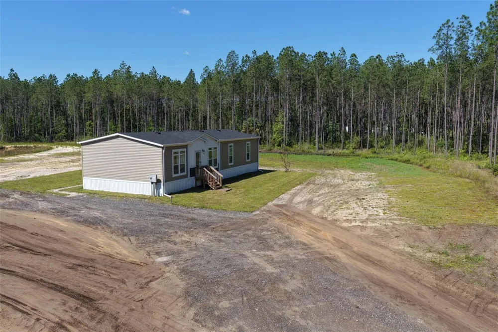 15539 COUNTY RD 305 Bunnell, FL 32110