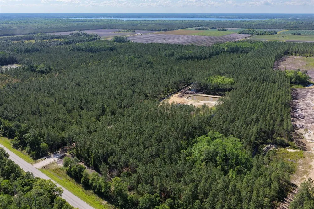 15539 COUNTY RD 305 Bunnell, FL 32110