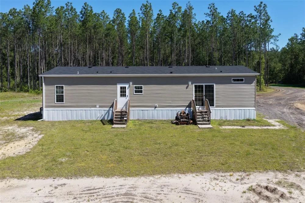 15539 COUNTY RD 305 Bunnell, FL 32110