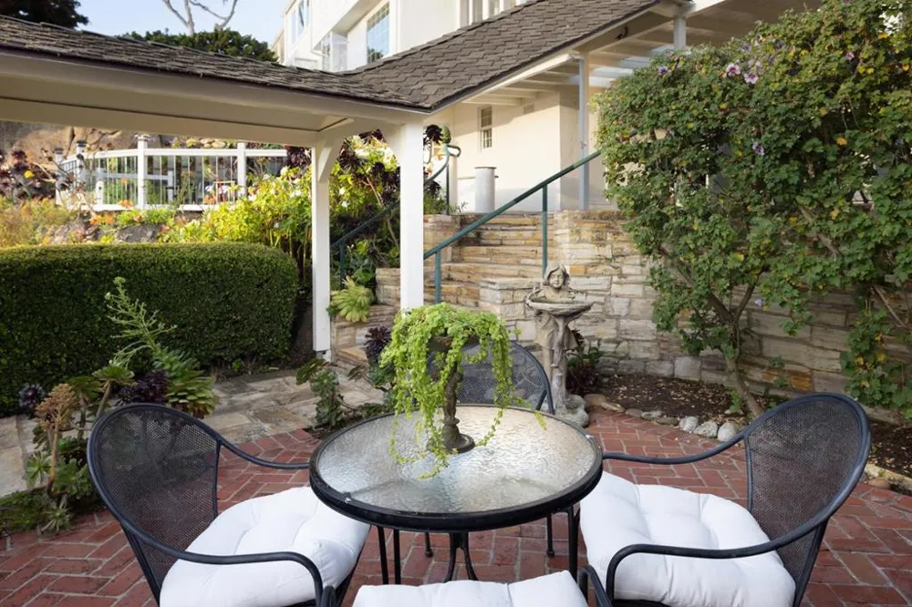 888 Del Monte Boulevard Pacific Grove, CA 93950