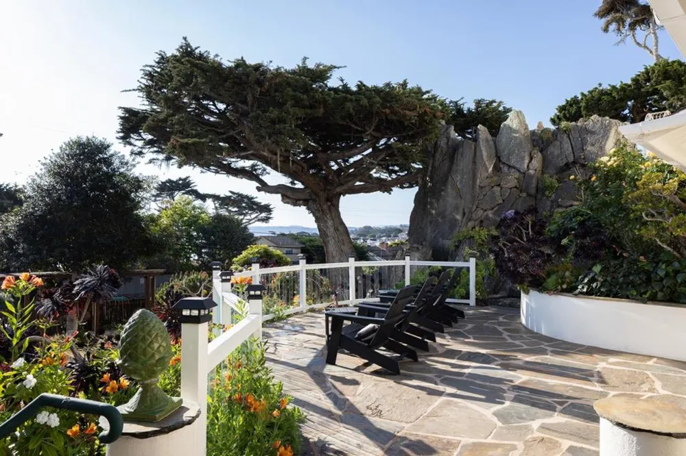 888 Del Monte Boulevard Pacific Grove, CA 93950