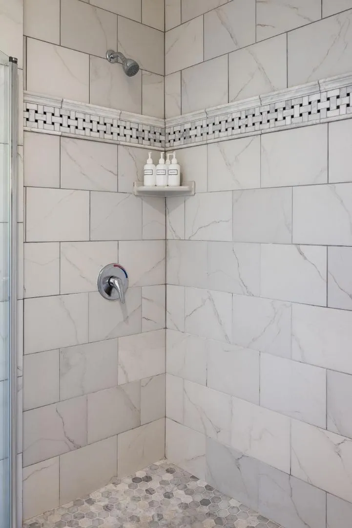 888 Del Monte Boulevard Pacific Grove, CA 93950