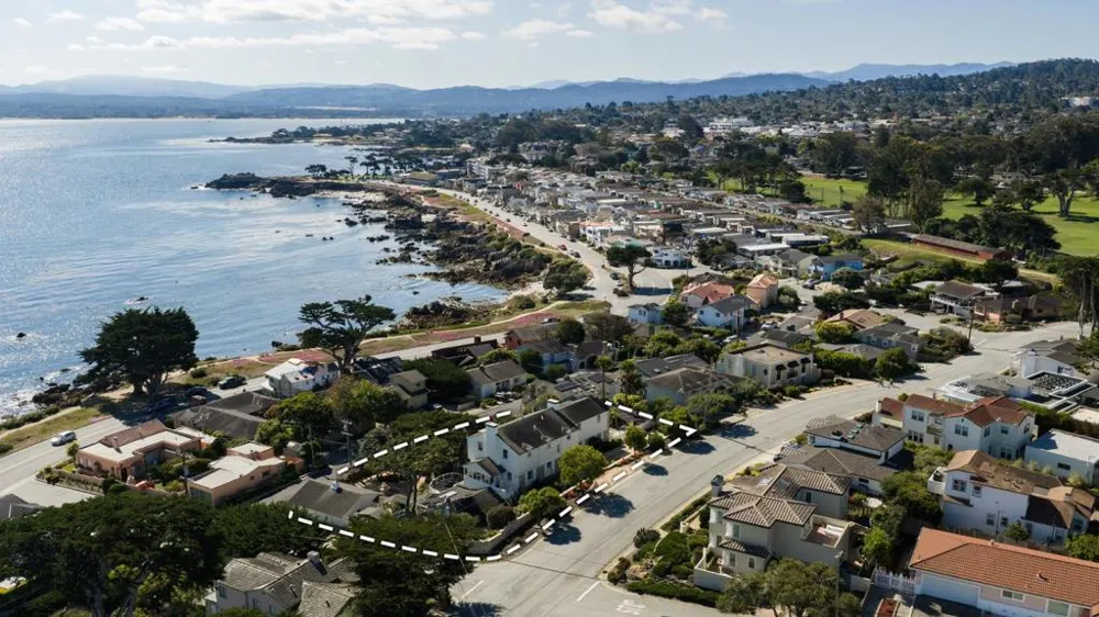 888 Del Monte Boulevard Pacific Grove, CA 93950
