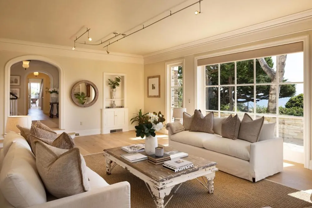 888 Del Monte Boulevard Pacific Grove, CA 93950