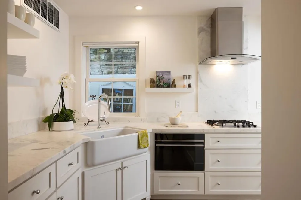 888 Del Monte Boulevard Pacific Grove, CA 93950