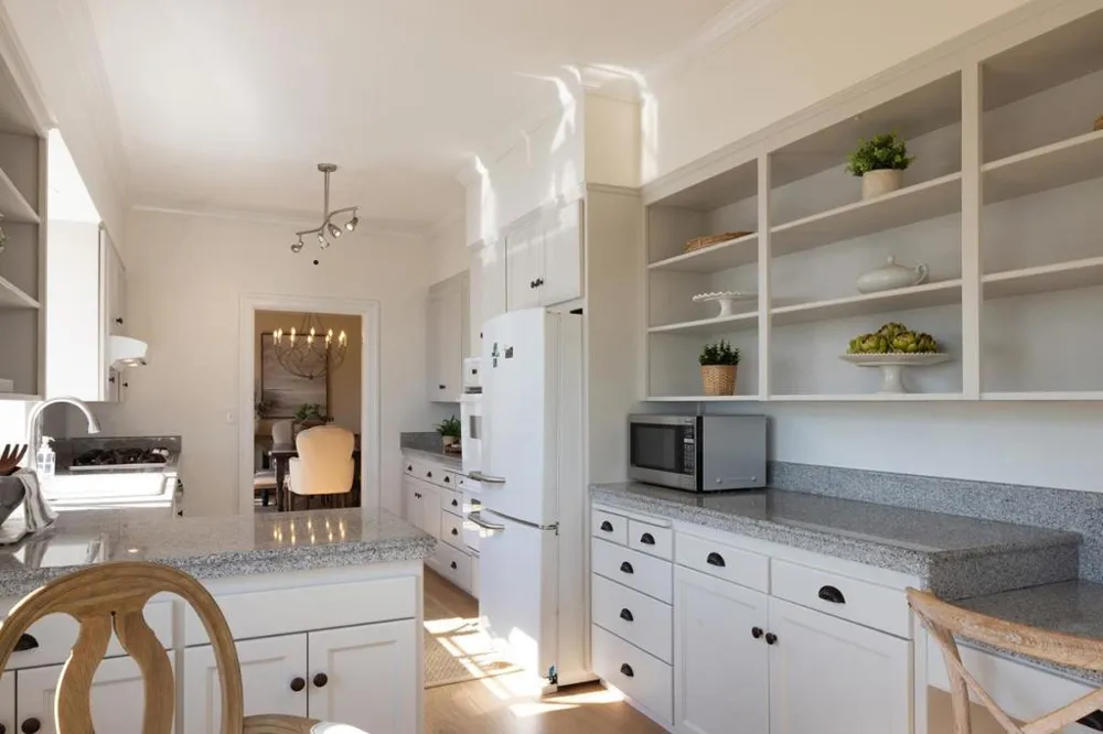 888 Del Monte Boulevard Pacific Grove, CA 93950