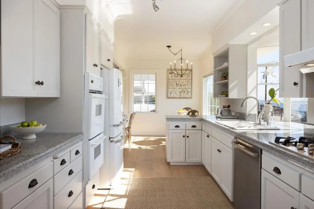888 Del Monte Boulevard Pacific Grove, CA 93950
