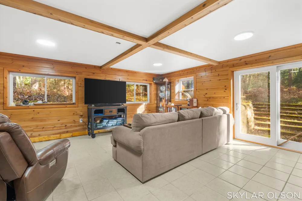 10711 Tuttle Road Free Soil, MI 49411