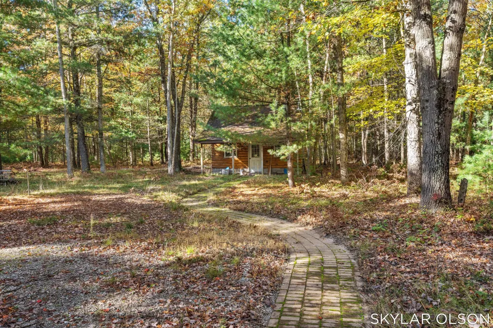 10711 Tuttle Road Free Soil, MI 49411