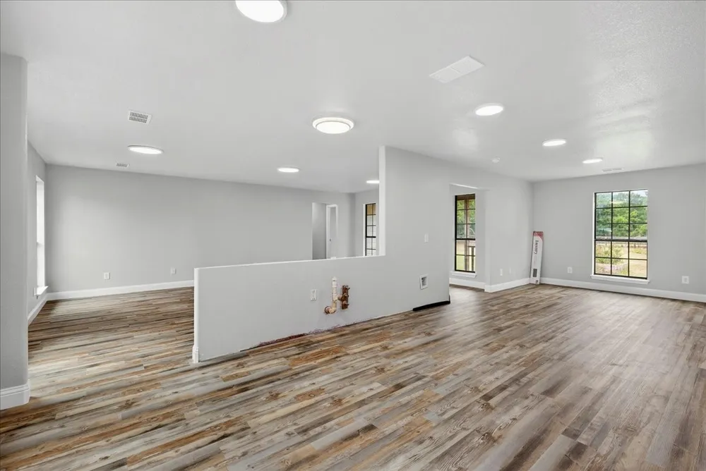 16001 County Road 4052 Kemp, TX 75143