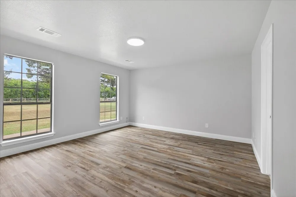 16001 County Road 4052 Kemp, TX 75143