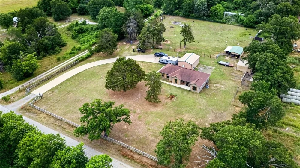 16001 County Road 4052 Kemp, TX 75143