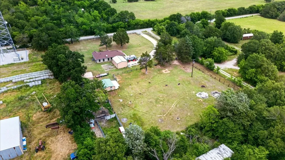 16001 County Road 4052 Kemp, TX 75143