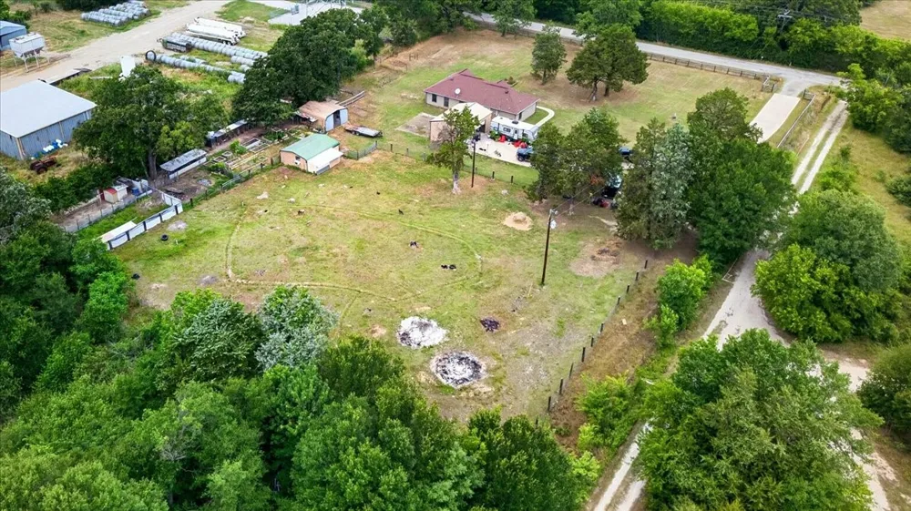16001 County Road 4052 Kemp, TX 75143