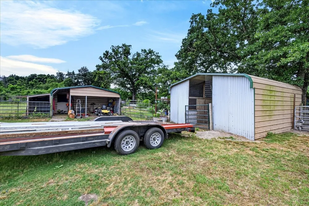 16001 County Road 4052 Kemp, TX 75143