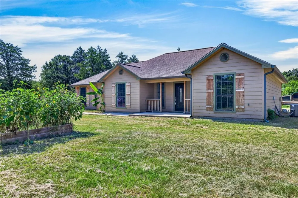 16001 County Road 4052 Kemp, TX 75143