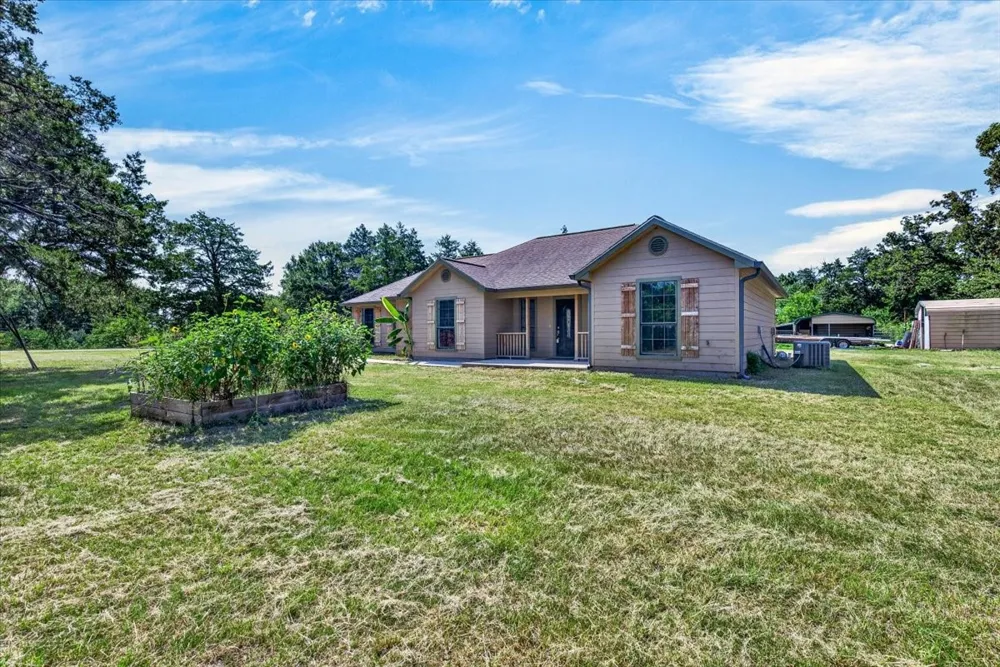 16001 County Road 4052 Kemp, TX 75143