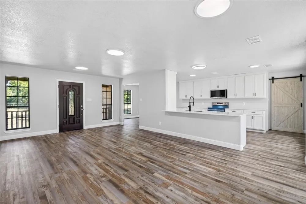 16001 County Road 4052 Kemp, TX 75143