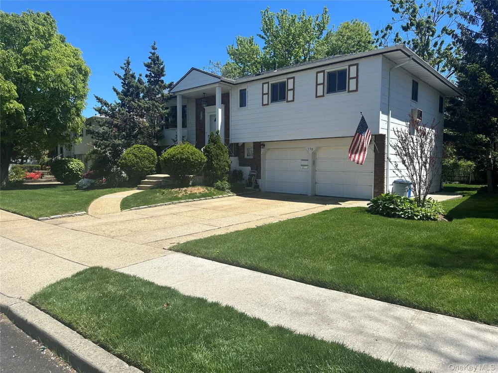 776 Bunker Road North Woodmere, NY 11581
