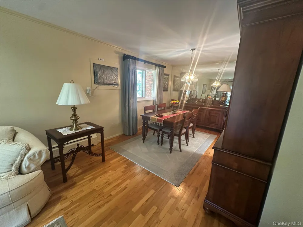 776 Bunker Road North Woodmere, NY 11581