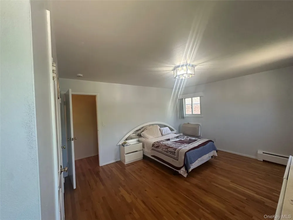 776 Bunker Road North Woodmere, NY 11581