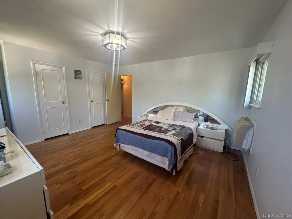 776 Bunker Road North Woodmere, NY 11581